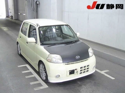 DAIHATSU ESSE