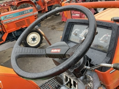 KUBOTA KUBOTA
