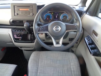 NISSAN ROOX