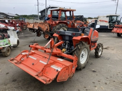 KUBOTA KUBOTA