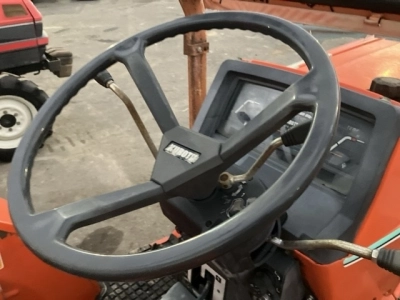KUBOTA KUBOTA