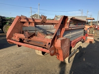MITSUBISHI DELICA WAGON