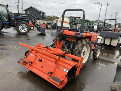 KUBOTA KUBOTA