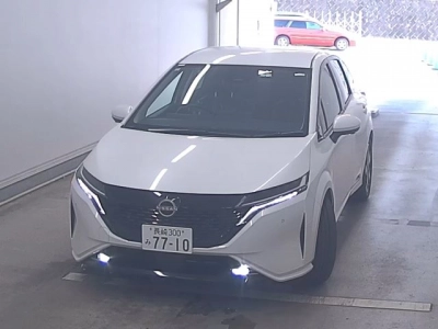 NISSAN AURA