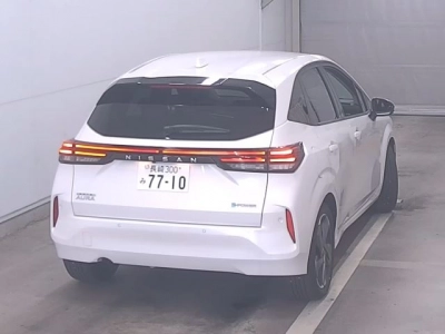 NISSAN AURA