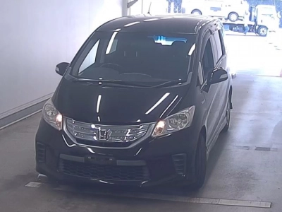 HONDA FREED HYBRID