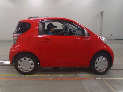 TOYOTA IQ
