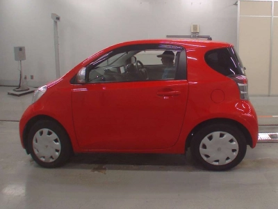 TOYOTA IQ