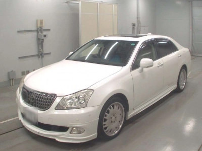 TOYOTA CROWN MAJESTA