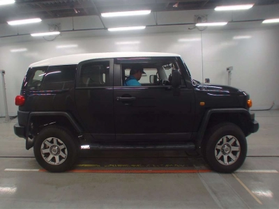 TOYOTA FJ CRUISER