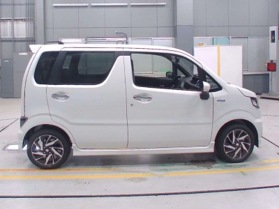 SUZUKI WAGON R CUSTOM Z