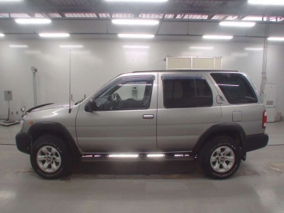 NISSAN TERRANO