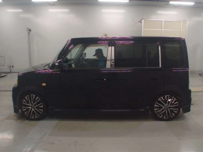 TOYOTA BB