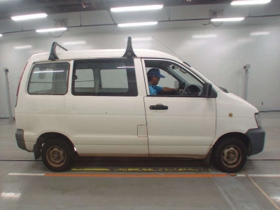 TOYOTA LITE ACE VAN