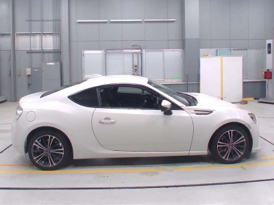 SUBARU BRZ