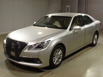 TOYOTA CROWN HYBRID