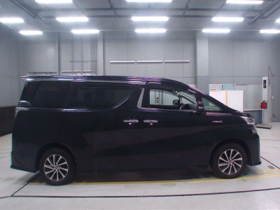 TOYOTA VELLFIRE HYBRID