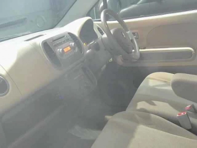 SUZUKI MRWAGON