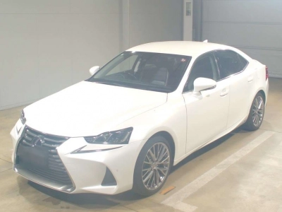 LEXUS IS
