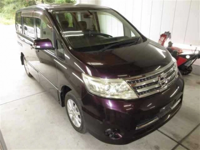 NISSAN SERENA