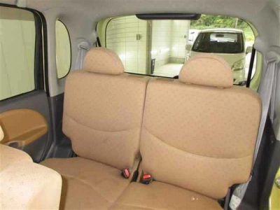 DAIHATSU MOVE LATTE