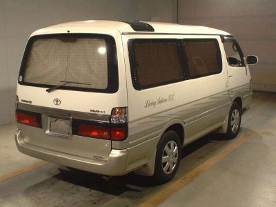 TOYOTA HIACE WAGON