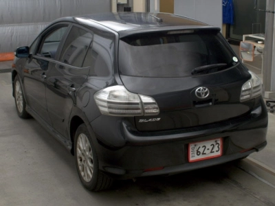 TOYOTA BLADE