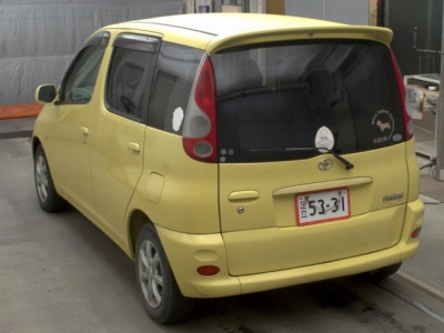 TOYOTA FUN CARGO
