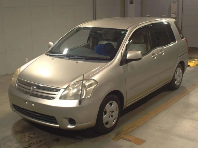 TOYOTA RAUM