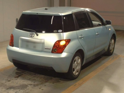 TOYOTA IST