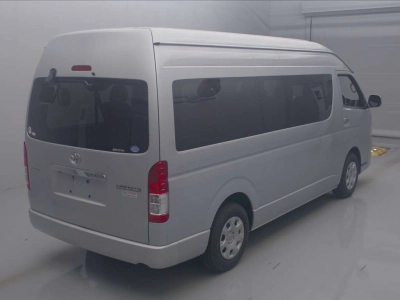 TOYOTA HIACE WAGON