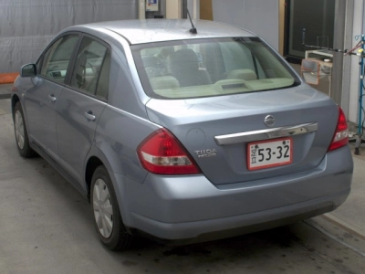 NISSAN TIIDA LATIO