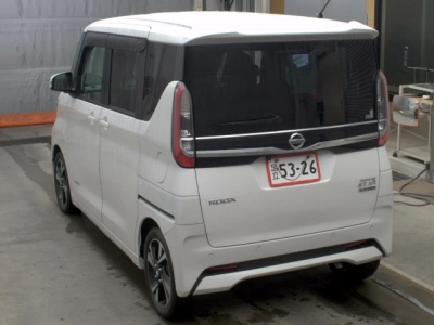 NISSAN ROOX