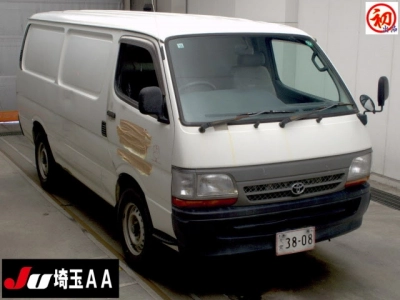 TOYOTA HIACE VAN