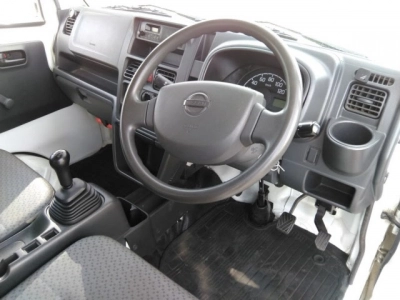 NISSAN NT100 CLIPPER