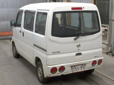 NISSAN CLIPPER VAN