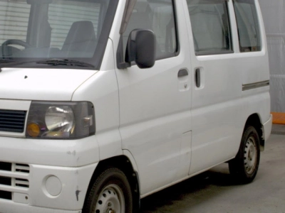 NISSAN CLIPPER VAN