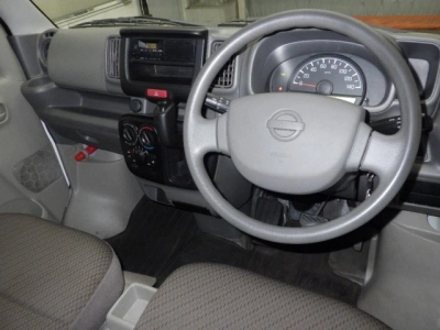 NISSAN NV100 CLIPPER
