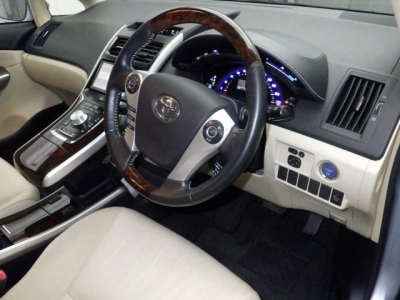 TOYOTA SAI