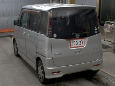 NISSAN ROOX