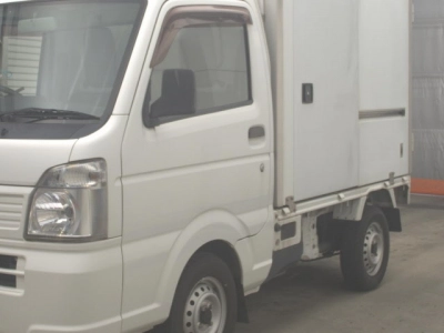 NISSAN NT100 CLIPPER