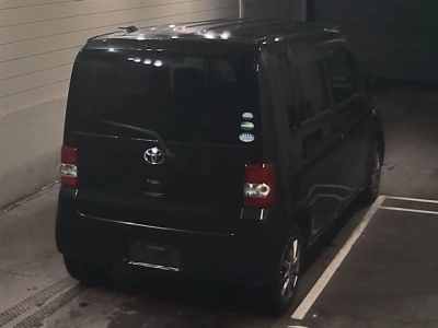 TOYOTA PIXIS SPACE