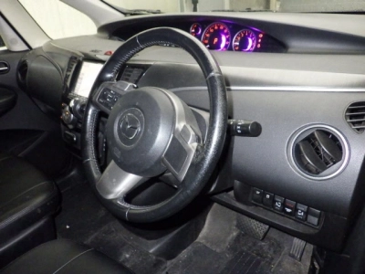 MAZDA BIANTE