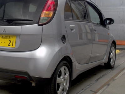MITSUBISHI I