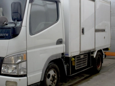 MITSUBISHI CANTER