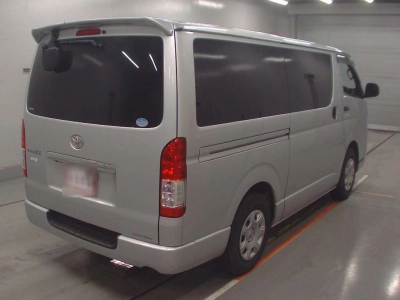 TOYOTA REGIUS VAN