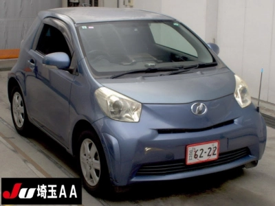 TOYOTA IQ