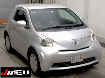 TOYOTA IQ
