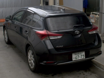 TOYOTA AURIS