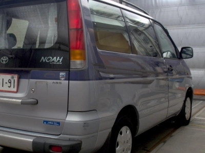 TOYOTA LITE ACE NOAH